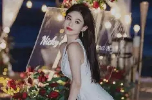 杨洋吃瓜引爆网络！明星私生活背后的吃瓜文化现象